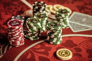Golden Toad slot game interface showing five reels and payline structure